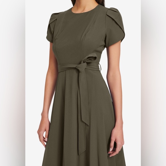 NEW Tulip Sleeve A-Line Dress NWT - Picture 3 of 13